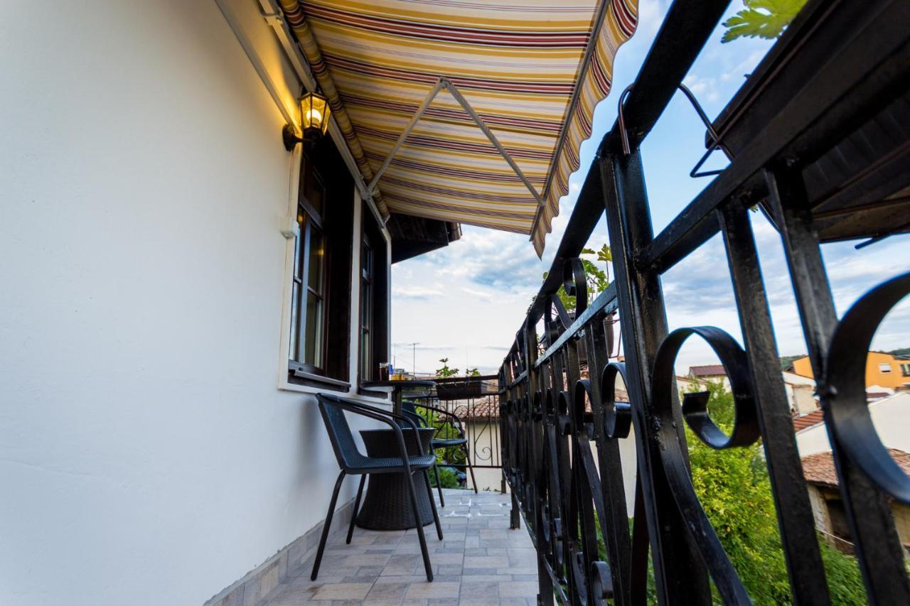 Apartment Zdravets, In The Heart Of The Old City Veliko Tárnovo Exterior foto